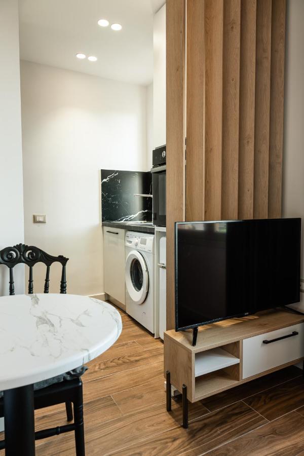 Cozy And Chic Studio Apartment Tirana Exterior photo